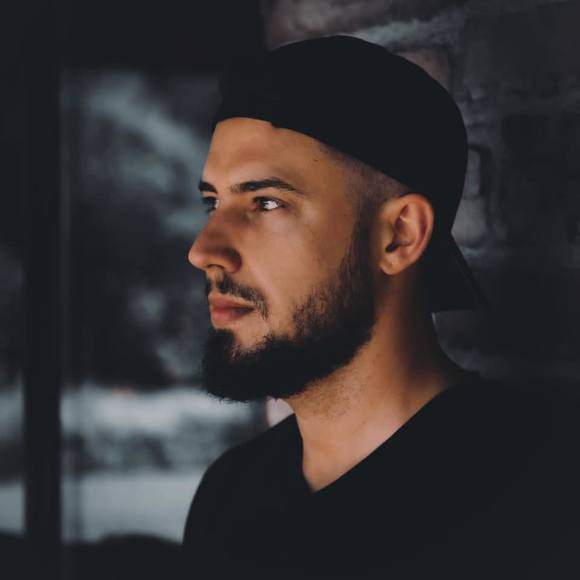 Meet your Posher, Christophe - Picture 1 of 1